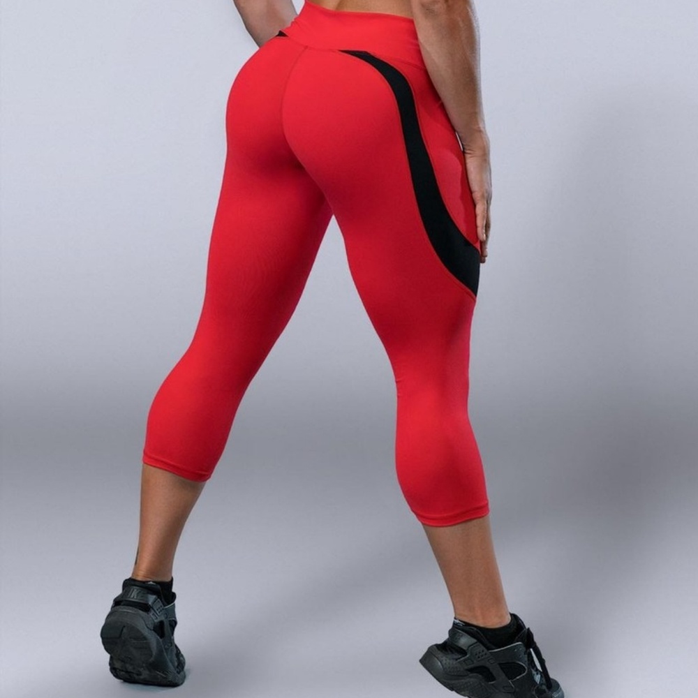 Violate the dress code leggings.
